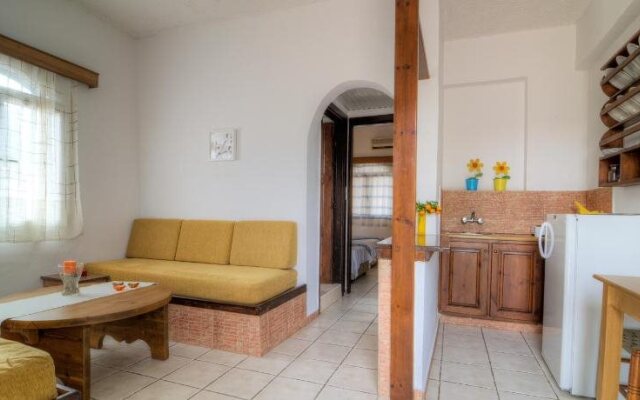 Elia & Tina Apartments