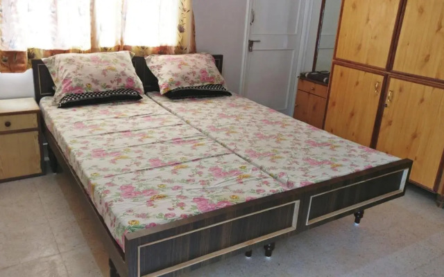 ''Go Desert'' Homestay