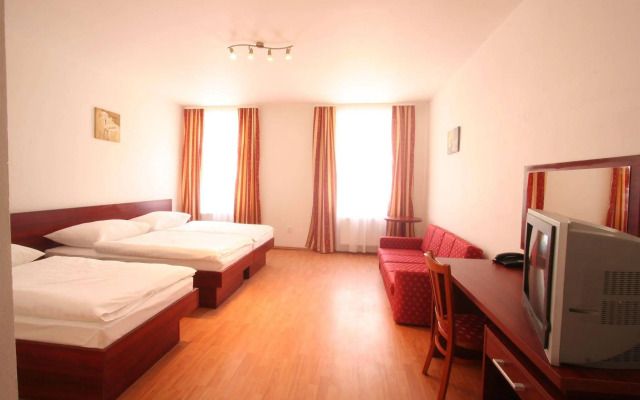 Aparthotel Susa