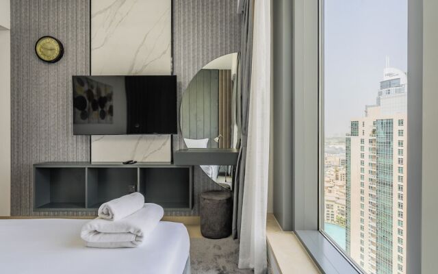 Luxury Condo With Burj Khalifa and Fountain Views