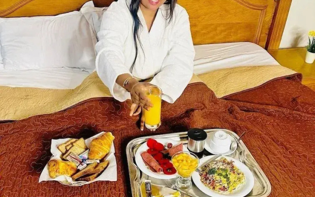 Melia's Hotel