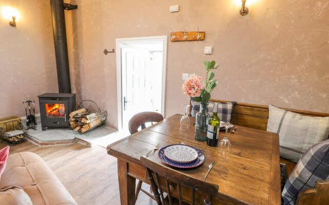 The Barn At Cae'R Fadog Isaf