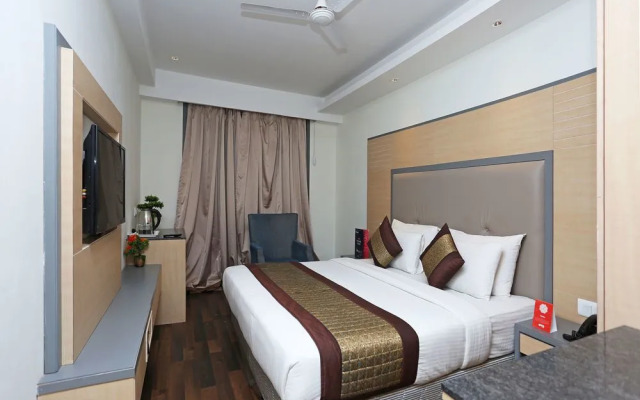 OYO 11325 Hotel Superb