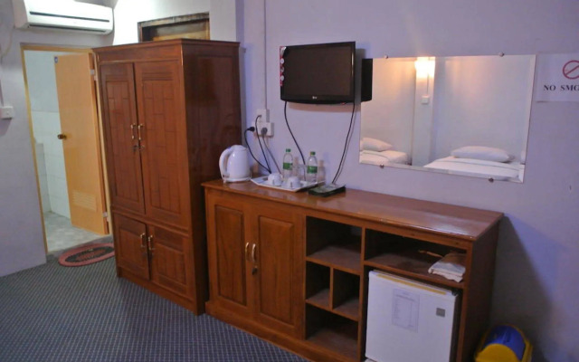 Yaewaddy Motel