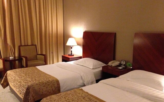 Eagle Canyon Hotel