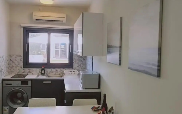 14 AN - 114 Nissi Twins Apartment