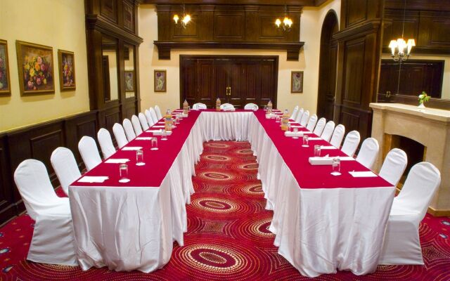 Helnan Auberge Hotel