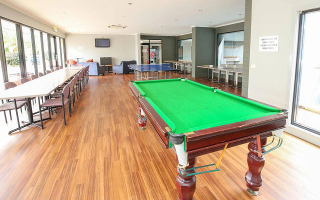 Aquarius All Suite Apartments