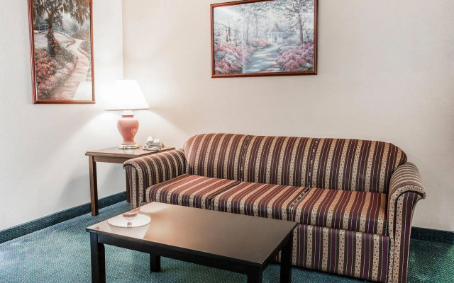 Quality Inn Port Angeles - near Olympic National Park