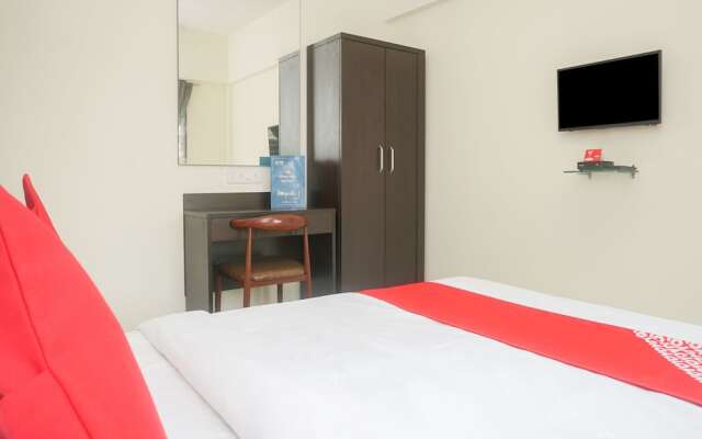 OYO 16570 I Suite