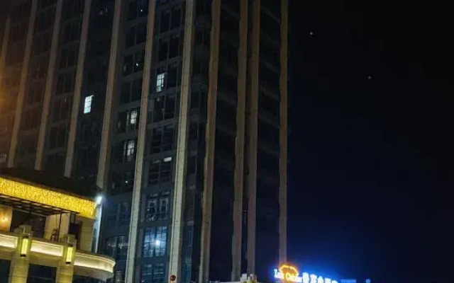 VIP House Hotel (Pinghe store)