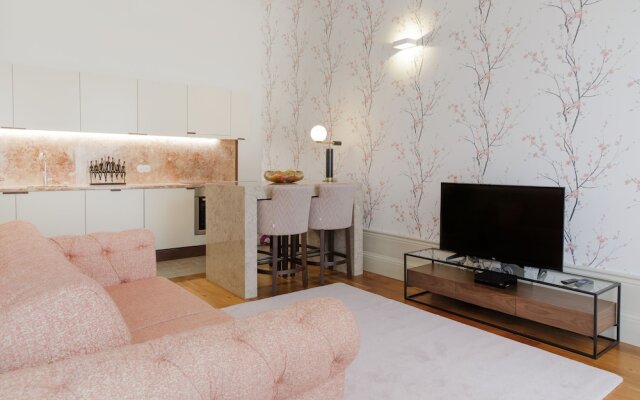 Liiiving - Alma D Oporto