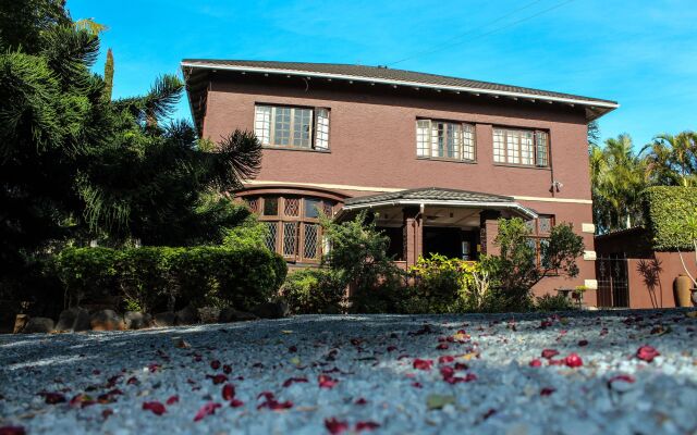 Palm Tree Manor