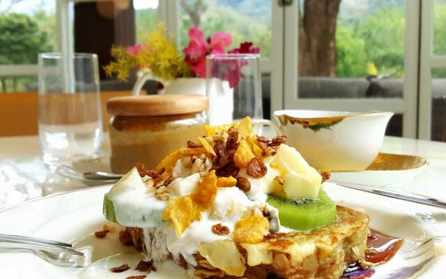 Aroundthetree Hermitage Manor