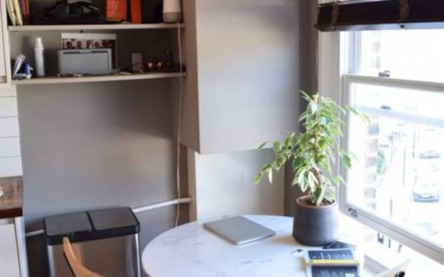 Stylish 2 Bedroom Flat in Finsbury Park