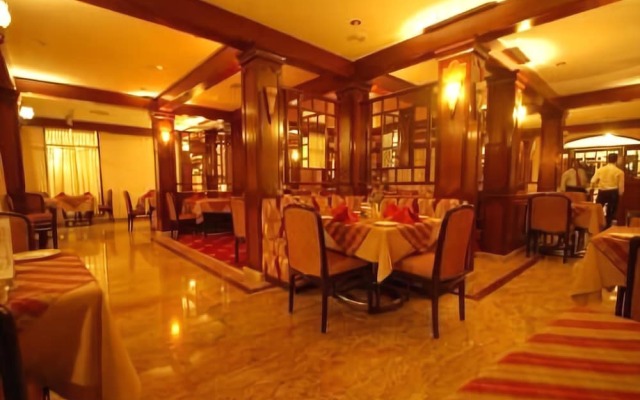 Velan Hotel Greenfields