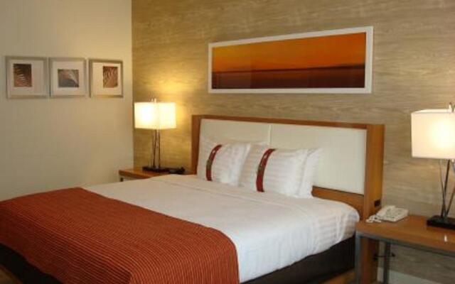 Holiday Inn Express & Suites Nassau, an IHG Hotel