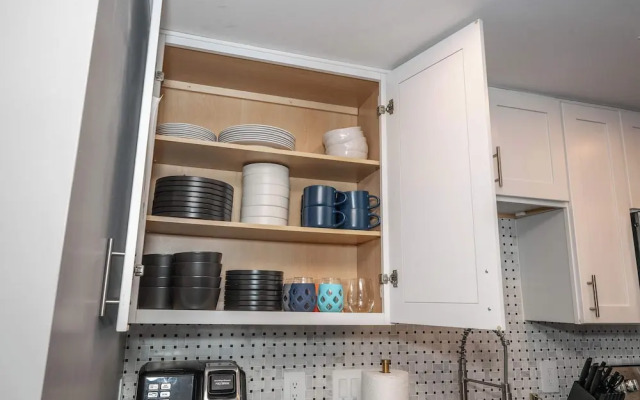 Luxury Mt. Adams Retreat Apt 1