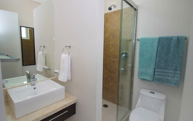 Riviera Towers 2BR & Pool