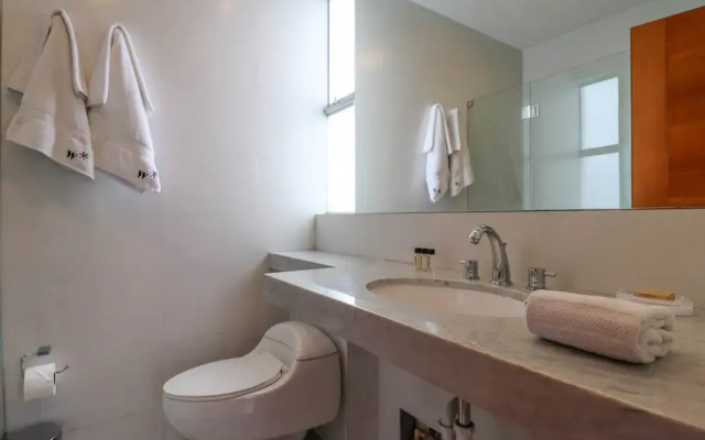 w Radiant 2BR w Modern Terrace in Miraflores