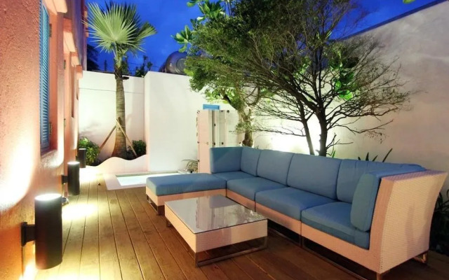 866 Oceanic View Villa