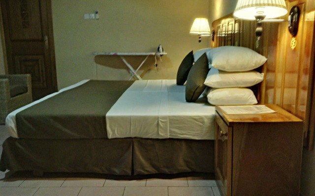 Takoradi Standard Hotel