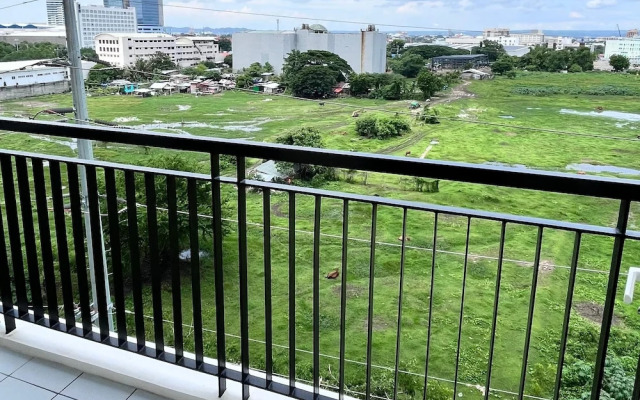 Room-the B's Crib Saint Dominique