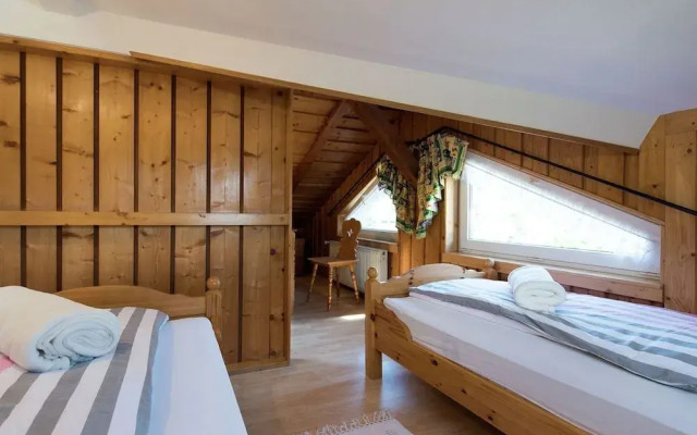 Cozy Ore Mountain Chalet