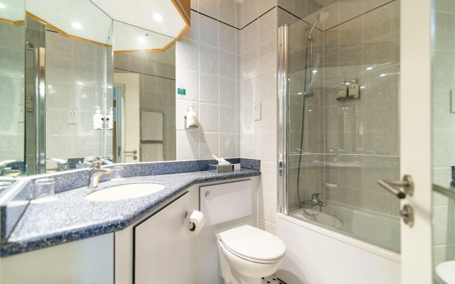 Holiday Inn Ashford North A20 by IHG