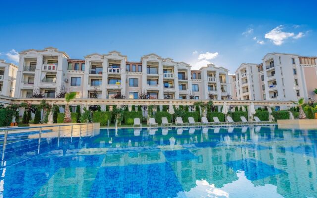 Apartments in Green Life Beach Resort