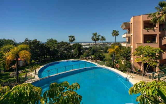 Stunning 2 bedroom apartment Magna Marbella RDR259
