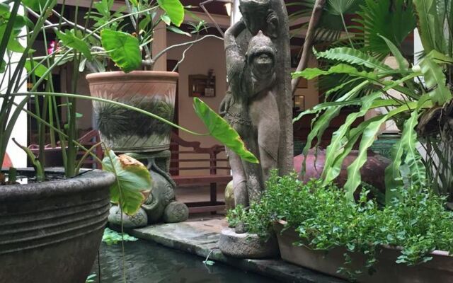 White House Beach Resort And Spa