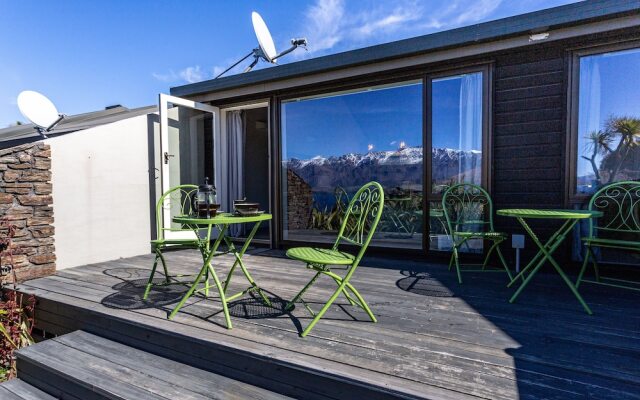 Alpine Gold With Incredible Lake Views SPA