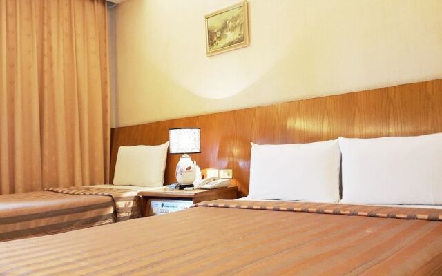 Yifeng Business Motel