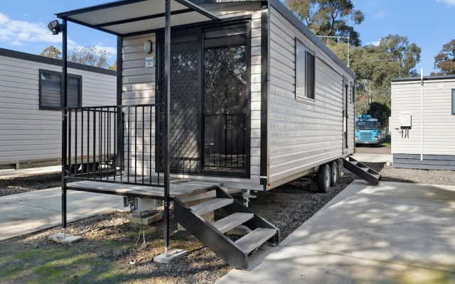 Shepparton Holiday Park and Village