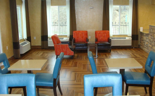 West Worth Inn and Suites