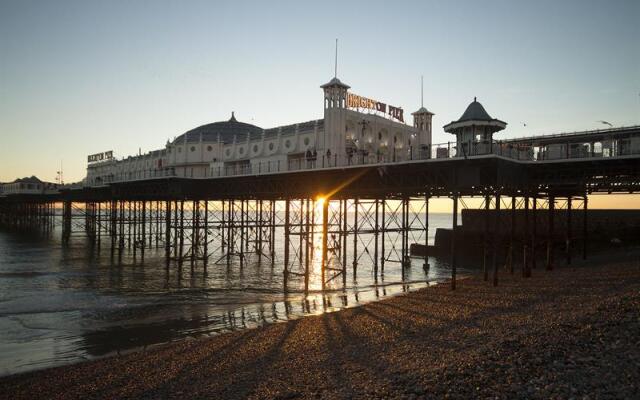 Brighton Getaways-Channel View