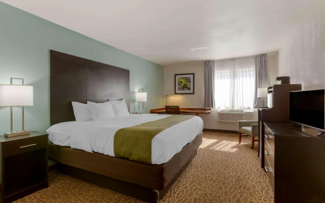 Quality Inn Alexis Rd