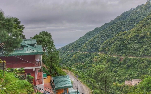 Safarmaina Resort