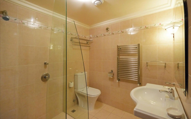 Grand Arden Monaco Nelson
