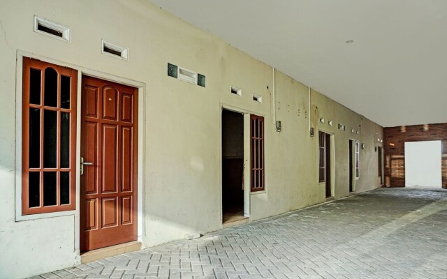 OYO Life 92393 Namimart Syariah 1