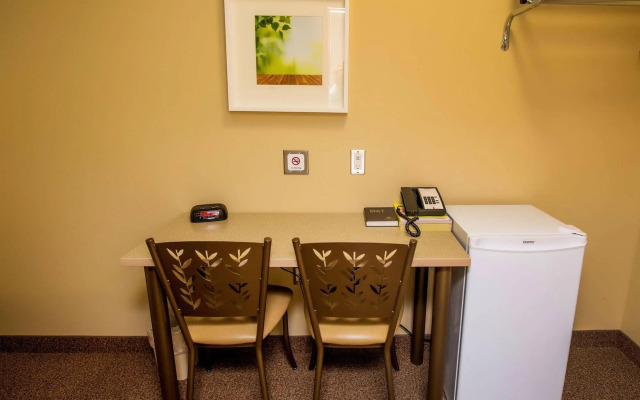 Refresh Inn & Suites