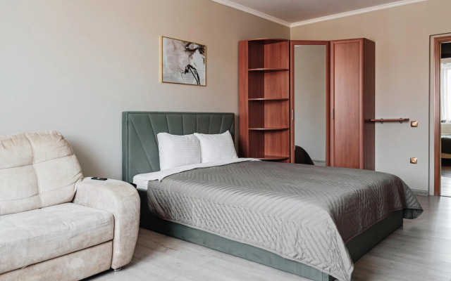 Апартаменты на улице Авиаторов 44