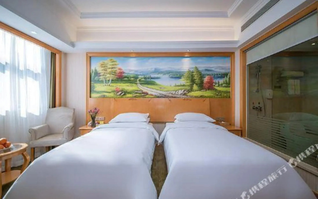 Vienna International Hotel (Wuhan Wujiashan, Dongxihu Avenue, Qixiong Road)
