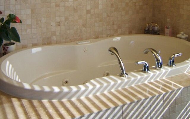 Owlhead Creek Bed and Breakfast