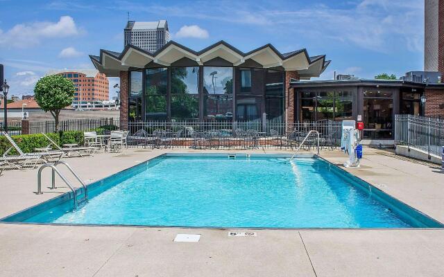 Holiday Inn Express Columbus Downtown, an IHG Hotel