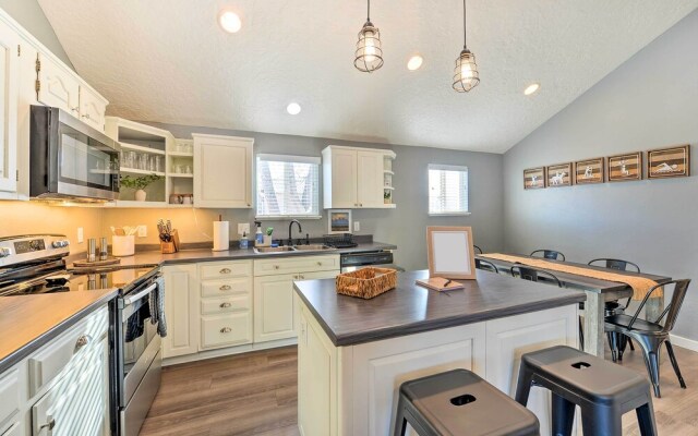 Centrally Located Pinedale Vacation Rental!