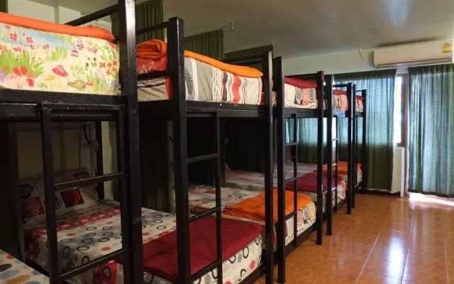 Julie Guesthouse Part 2 Chiang Mai