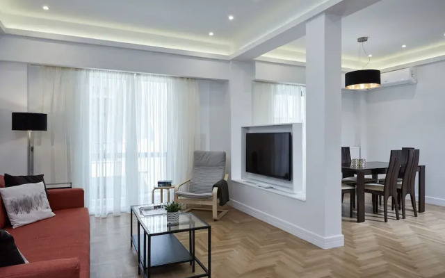 Luxurious Spacious Apt next  Hilton Area