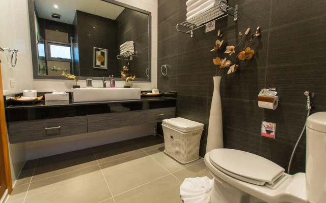Isawan 2BR Salt Pool Villa in Baannaraya